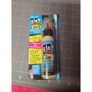 DecoArt Glo In The Dark Dimensional Writer NIPS 2 Fl Oz DS76C RM9053B69 NOS